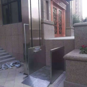 PLATFORM LIFT FOR WHEELCHAIRS AND SCOOTERS