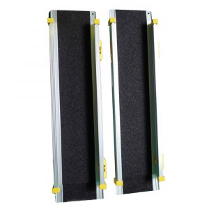 PORTABLE TELESCOPIC RAMP 150CM