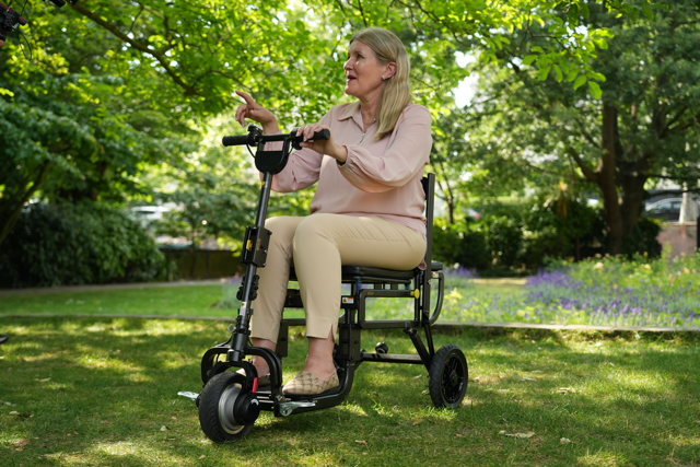 eFOLDi Lite Mobility Scooter - image 7